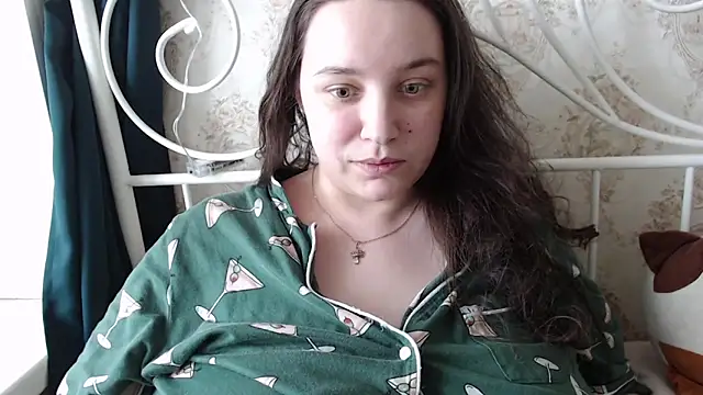 AmazingAllice online show from February 7, 1:15 pm