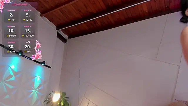 GabiSaenz  online show from April 16, 11:55 am