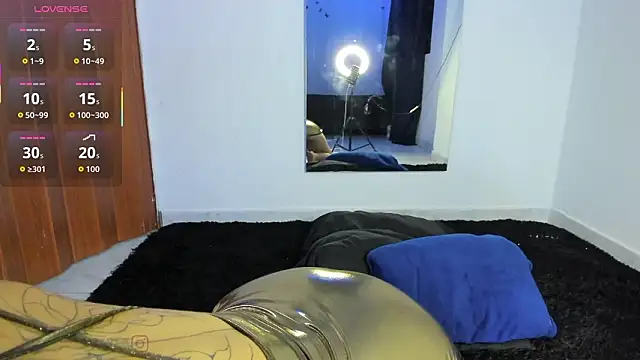 Snapshot of Ashnikko__ chatting on January 19, 1:09 am Ashnikko online show from January 19, 1:09 am