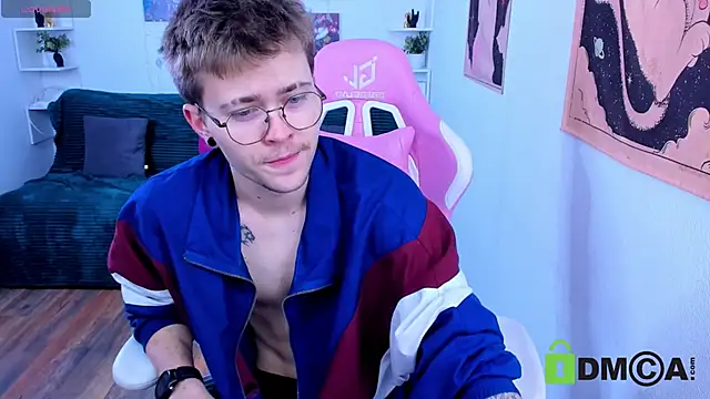 Snapshot of Tomas_Norton chatting on February 1, 10:25 am Tomas Norton online show from February 1, 10:25 am