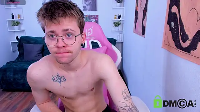 Snapshot of Tomas_Norton chatting on February 6, 5:34 am Tomas Norton online show from February 6, 5:34 am