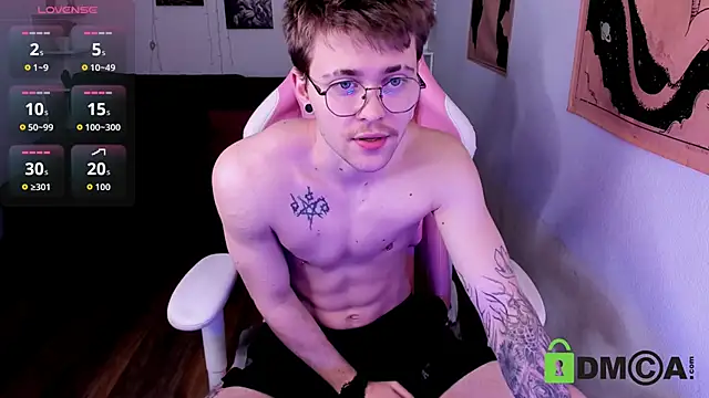 Snapshot of Tomas_Norton chatting on February 12, 10:43 am Tomas Norton online show from February 12, 10:43 am