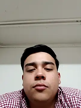 Snapshot of Yosoyelmismo-6737 chatting on January 18, 10:57 pm Yosoyelmismo-6737 online show from January 18, 10:57 pm