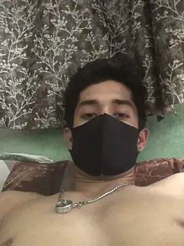 karan72819 online show from March 27, 5:46 am