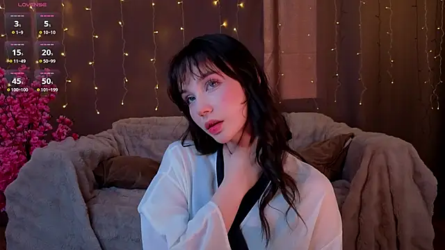 Snapshot of KiraYukimura chatting on February 6, 4:39 am KiraYukimura online show from February 6, 4:39 am