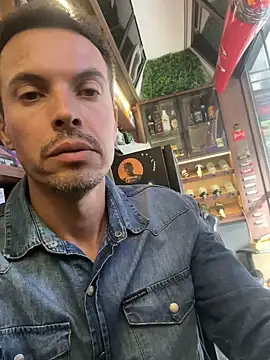 Snapshot of Naldopaugrand chatting on February 5, 8:24 pm Naldopaugrand online show from February 5, 8:24 pm