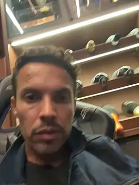 Snapshot of Naldopaugrand chatting on February 10, 11:53 pm Naldopaugrand online show from February 10, 11:53 pm