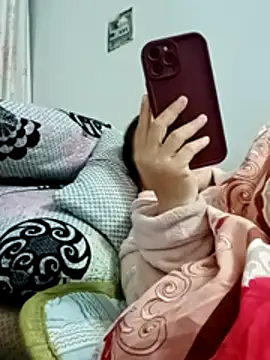 Faded pink online show from January 14, 12:55 pm