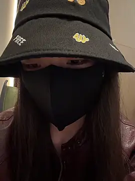 Snapshot of ZJbaby chatting on March 29, 12:49 pm ZJbaby online show from March 29, 12:49 pm
