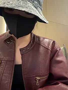 Snapshot of ZJbaby chatting on March 30, 1:01 pm ZJbaby online show from March 30, 1:01 pm