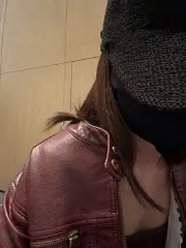 Snapshot of ZJbaby chatting on April 12, 1:38 pm ZJbaby online show from April 12, 1:38 pm