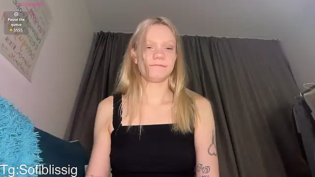 Bl1ssfulSof1 online show from February 21, 6:53 pm