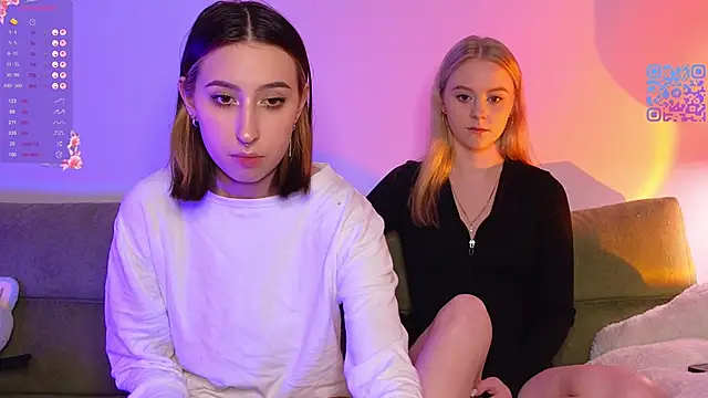 Mimipaws online show from February 5, 8:02 pm