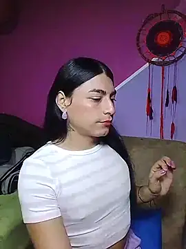 Snapshot of Selena_Nova chatting on February 19, 3:24 am Selena Nova online show from February 19, 3:24 am