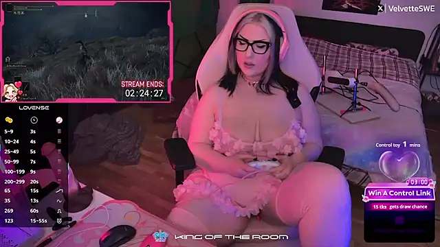 Snapshot of VelvetteSWE chatting on May 11, 6:05 pm VelvetteSWE online show from May 11, 6:05 pm