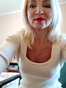 Snapshot of MiraStar984 chatting on February 1, 8:13 am MiraStar984 online show from February 1, 8:13 am