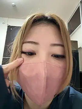 Sena o0 online show from March 12, 2:23 pm