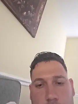 Snapshot of maik052612 chatting on February 22, 6:06 pm maik052612 online show from February 22, 6:06 pm