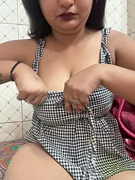 Curvy Anaya online show from May 2, 6:29 am