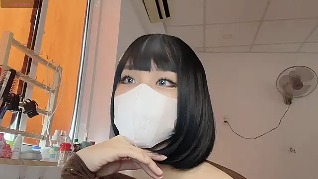 Snapshot of Tieu-May chatting on February 11, 4:28 am Tieu-May online show from February 11, 4:28 am