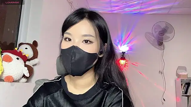 Tieu-May online show from May 15, 9:22 pm