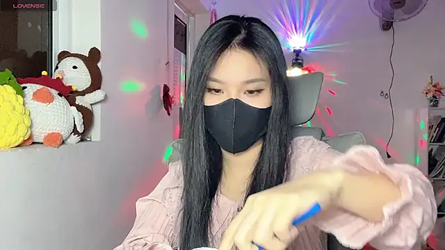Tieu-May online show from May 30, 7:49 am