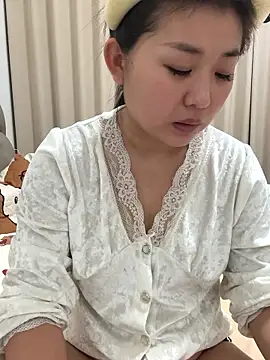 Snapshot of Aweiwei558 chatting on January 7, 12:29 pm Aweiwei558 online show from January 7, 12:29 pm