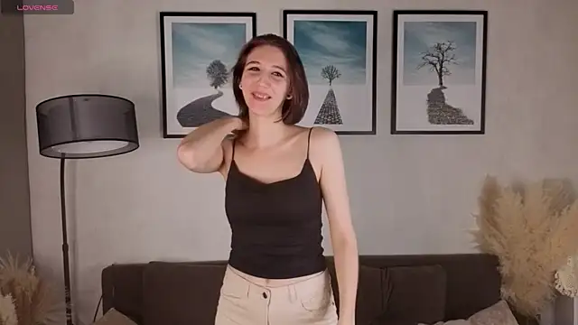 Snapshot of EnaFabiano chatting on January 15, 1:43 am EnaFabiano online show from January 15, 1:43 am