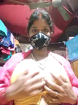 Snapshot of Horny-Rashi chatting on February 13, 10:28 pm Horny-Rashi online show from February 13, 10:28 pm