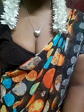 Snapshot of tamil-Diya90 chatting on January 8, 4:20 pm tamil-Diya90 online show from January 8, 4:20 pm