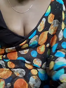 Snapshot of tamil-Diya90 chatting on January 9, 8:28 am tamil-Diya90 online show from January 9, 8:28 am