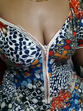 Snapshot of tamil-Diya90 chatting on February 8, 6:33 pm tamil-Diya90 online show from February 8, 6:33 pm