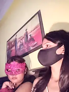 Snapshot of Sakshi-Aditi chatting on April 7, 8:37 am Sakshi-Aditi online show from April 7, 8:37 am
