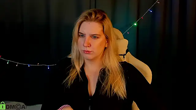 Snapshot of SoftLana chatting on January 13, 4:07 am SoftLana online show from January 13, 4:07 am