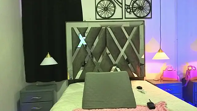 SalomeWilson online show from January 31, 7:11 pm