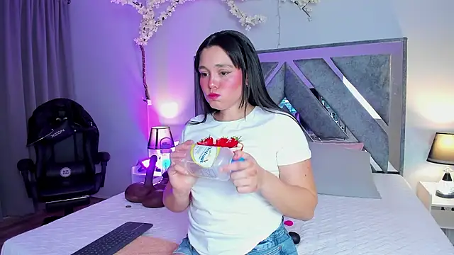 Astrid williams online show from March 27, 3:12 am