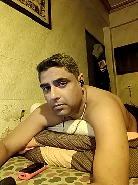 Snapshot of hardnhornybull chatting on February 28, 8:32 pm hardnhornybull online show from February 28, 8:32 pm