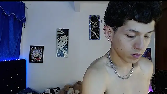 Snapshot of yorsamm_smit chatting on February 28, 4:57 am yorsamm smit online show from February 28, 4:57 am