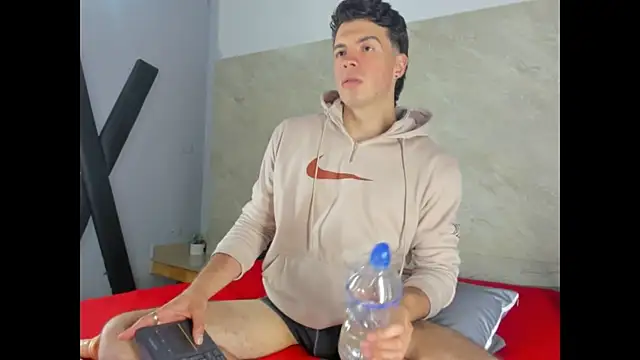 Snapshot of VelloTouch chatting on January 12, 12:10 pm VelloTouch online show from January 12, 12:10 pm