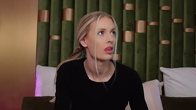 AmeliaAngel online show from January 9, 6:38 am