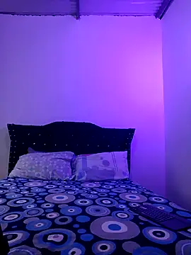 zaraluxx1 online show from February 1, 5:55 pm