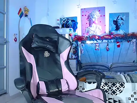 aishadlion online show from January 10, 6:15 am