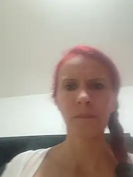 cintia love online show from April 12, 9:20 pm