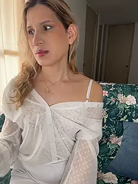 milablossom01 online show from February 20, 4:18 pm