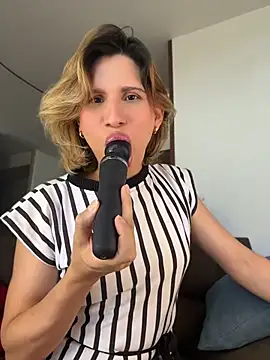 Snapshot of milablossom01 chatting on June 14, 5:48 pm milablossom01 online show from June 14, 5:48 pm