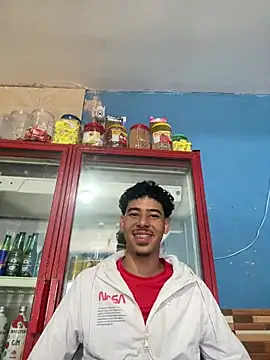 lzinho9153 online show from April 10, 4:33 pm