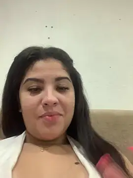 Snapshot of kahraujo chatting on May 28, 8:28 pm kahraujo online show from May 28, 8:28 pm
