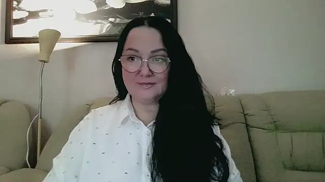 infinity loveliness online show from April 5, 8:55 am