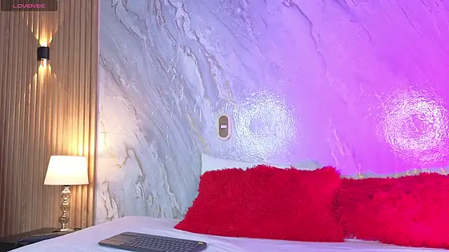 LolaHoneyy online show from January 7, 4:59 am