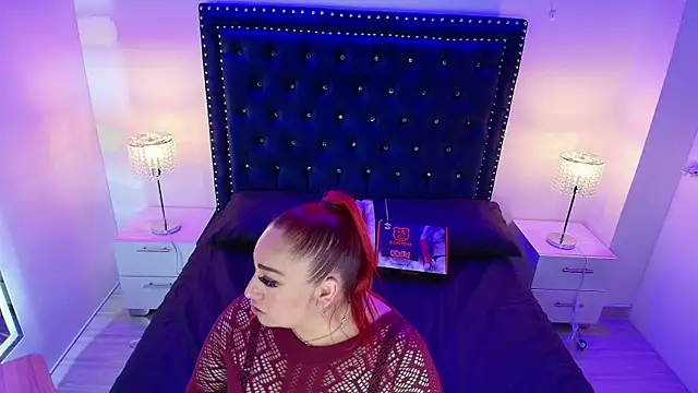 Hannah andrews online show from February 27, 7:25 pm